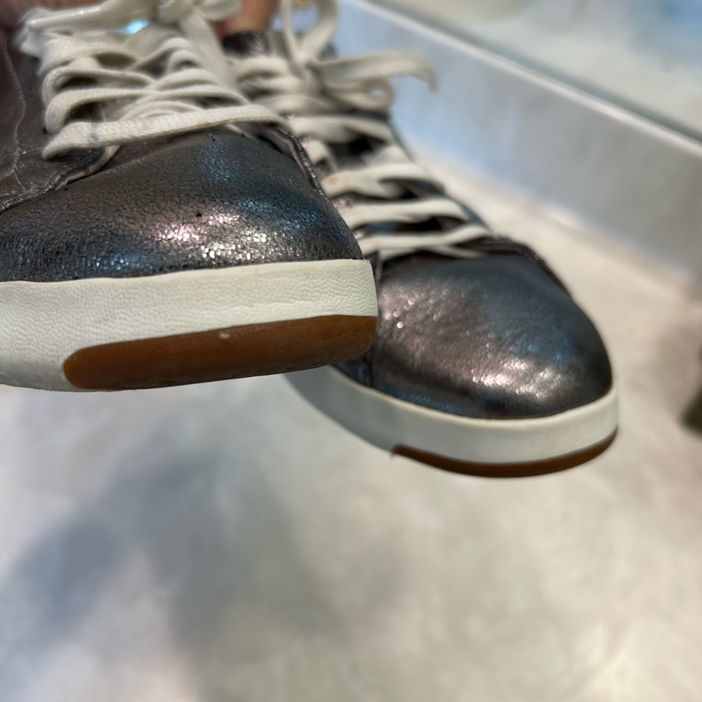 Cole Haan Grandpro Tennis Shoe Metallic Silver Leather Lace Up, Sz 8.5 - Picture 13 of 15
